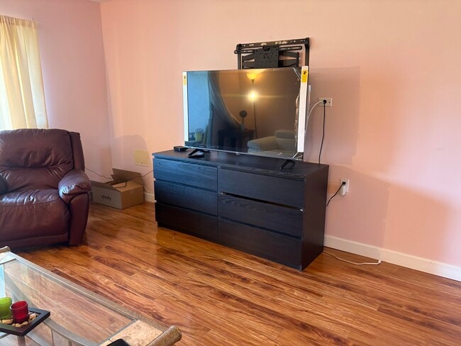 Building Photo - 4602 Martinique Way