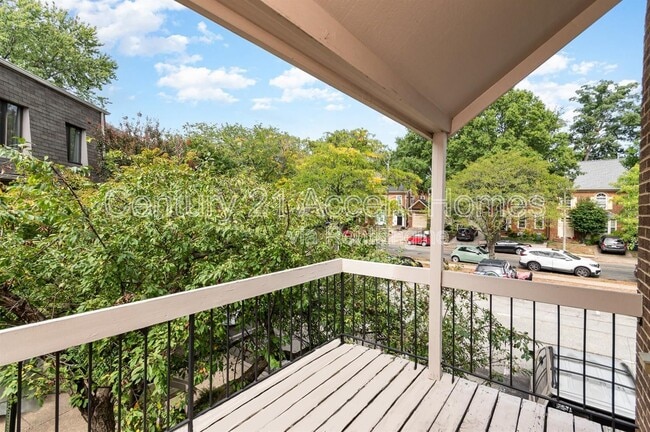 Building Photo - 1746 Dogwood Dr
