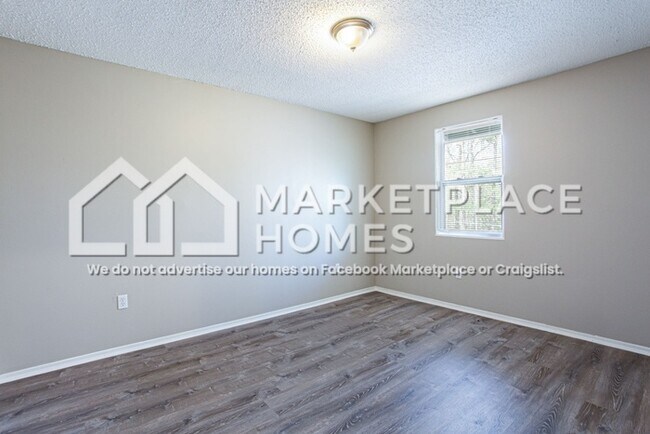 Building Photo - 3824 Cannon Dr