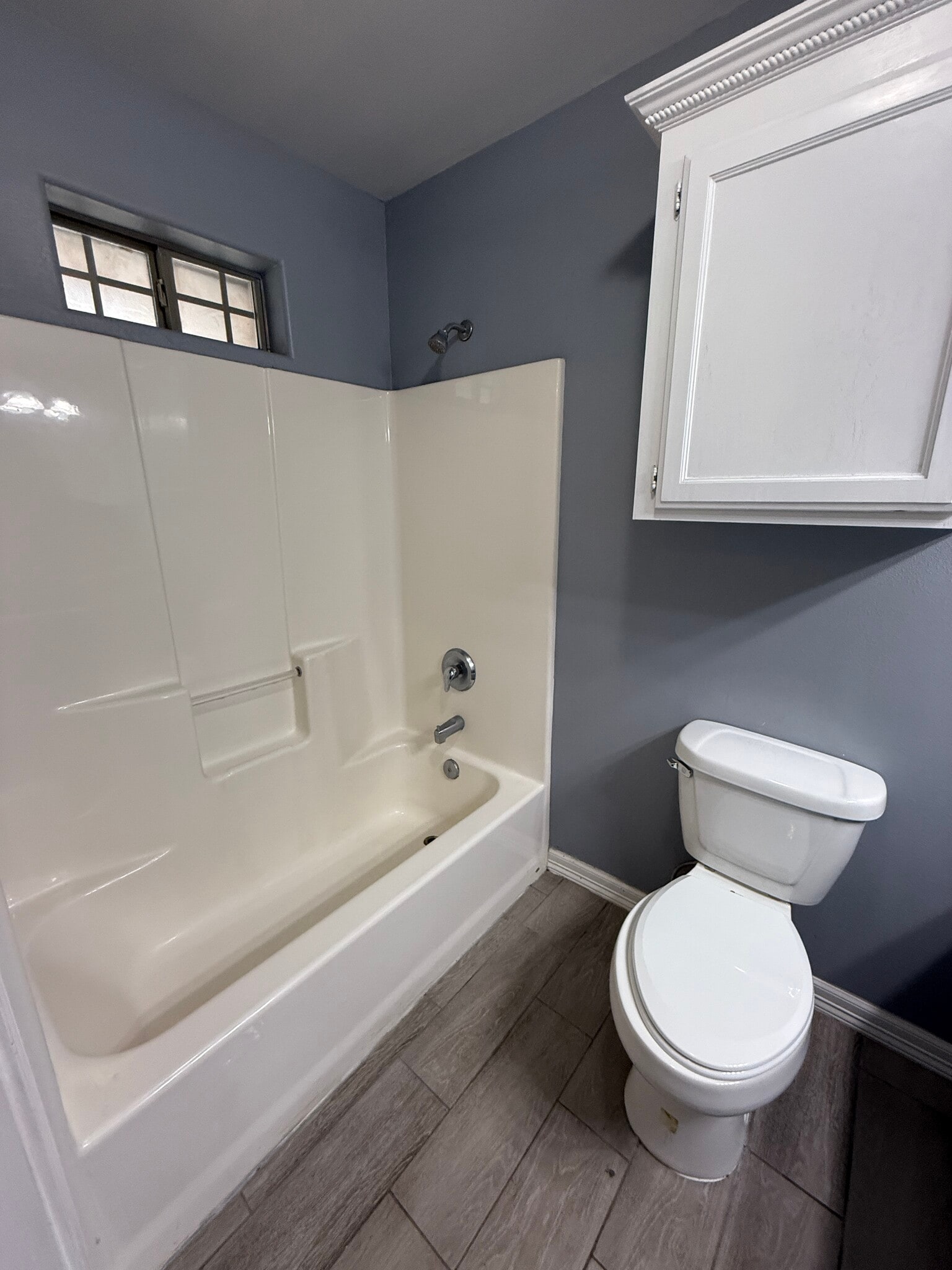 Unit C: Master Bathroom - 302 W Amy Dr