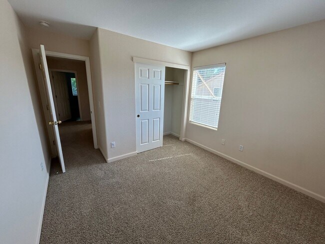 Building Photo - REDUCED!!!