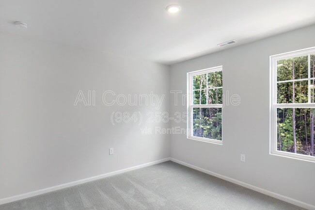 Building Photo - 1715 Chirping Trl