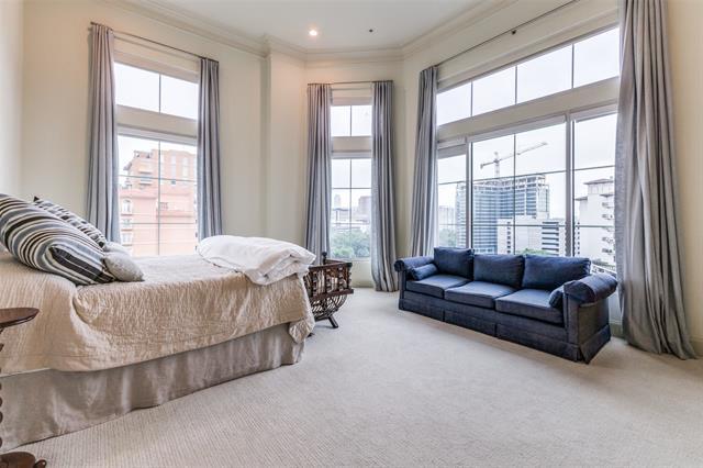 Building Photo - 3535 Gillespie St