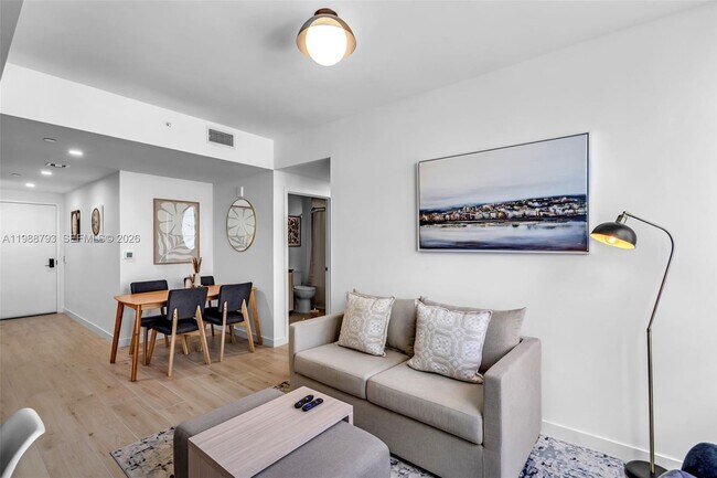 Building Photo - 225 N Miami Ave