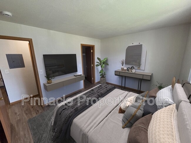 Building Photo - 3893 Orr Dr