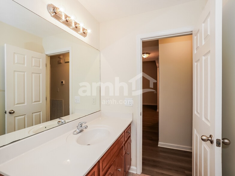 Building Photo - 3697 S Naples Ct