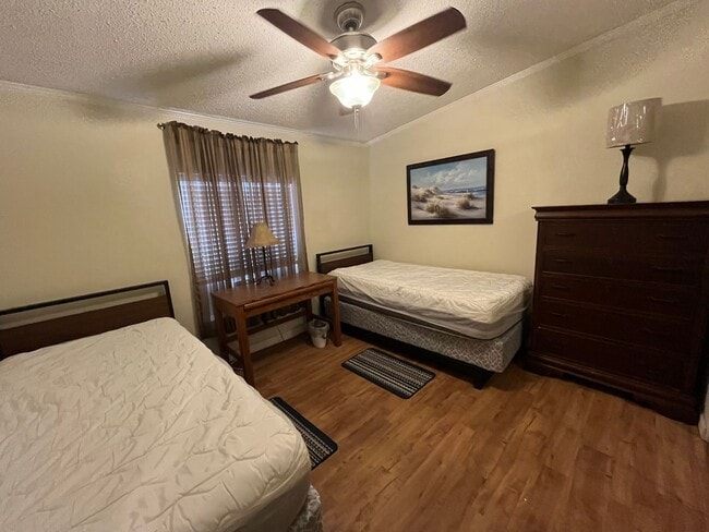 Building Photo - Spacious Furnished 3 Bedroom, 2 Bath Triple-Wide Manufactured Home – South of Live Oak, FL