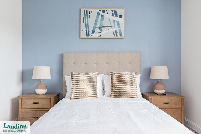 Building Photo - 2118 Silvercrest Dr