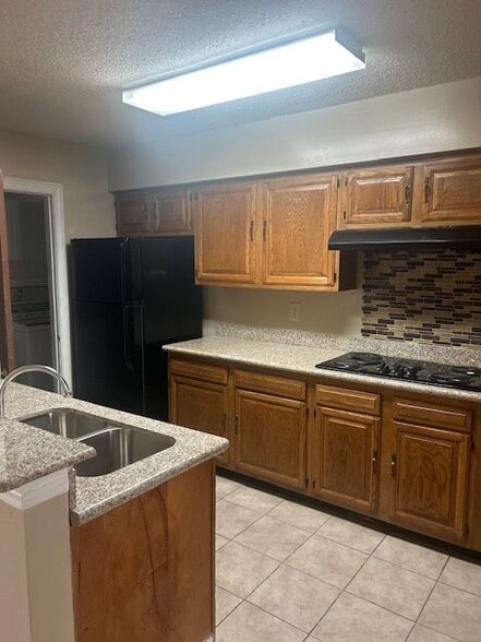 Building Photo - 5326 Tullis Dr