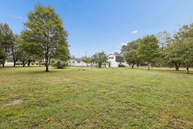 Building Photo - 3605 Weiss Ln