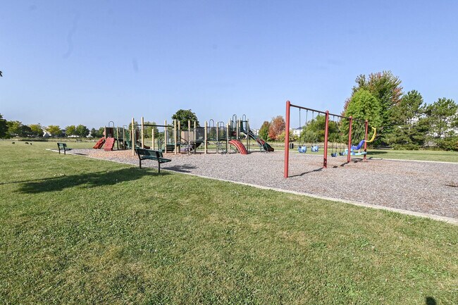 Building Photo - 714 S Rosehall Ln