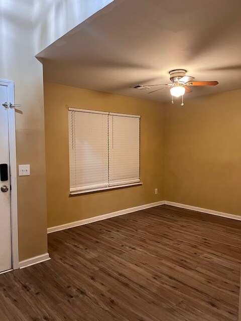 Front Sitting Room - 3572 Devon Chase Rd