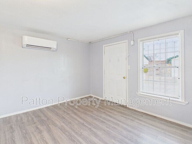 Building Photo - 2718 Duncan Dr