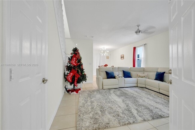 Building Photo - 101 NE 37th Pl