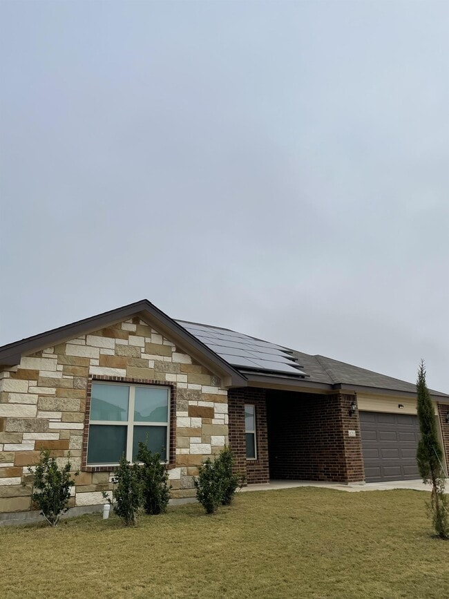 Building Photo - 1713 Risen Star Ln