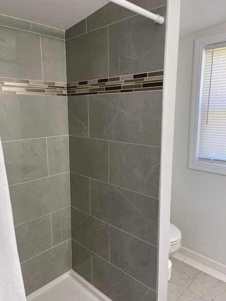 Building Photo - 711 Anton St