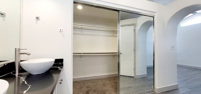 Building Photo - 73 Sea Holly Way