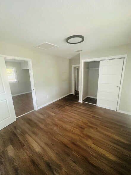 Building Photo - 1776 Spires Ave