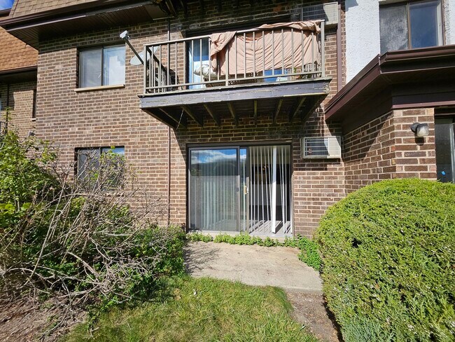 Building Photo - 3723 Salem Walk
