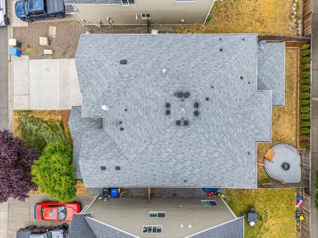 Building Photo - 15592 Chad Dr SE