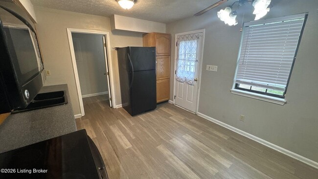 Building Photo - 5807 Larkgrove Dr