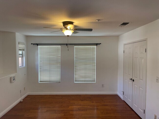 Building Photo - 2207 Huntington Point Rd