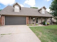 Building Photo - 8215 N 121st E Ave