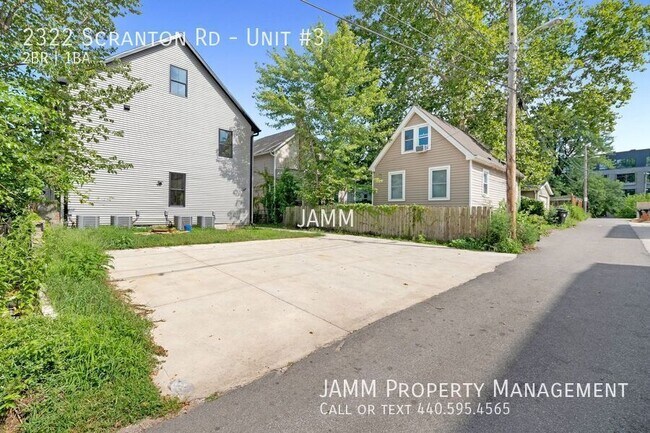 Building Photo - 2322 Scranton Rd