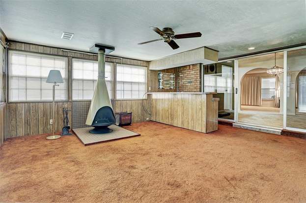 Building Photo - 4145 Sarong Dr