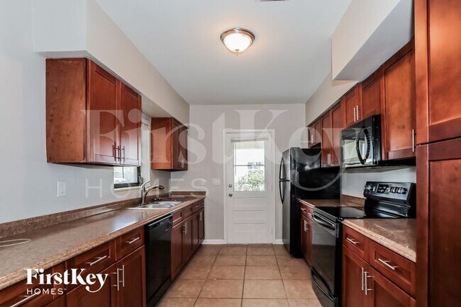 Building Photo - 1815 NW 185th Ter