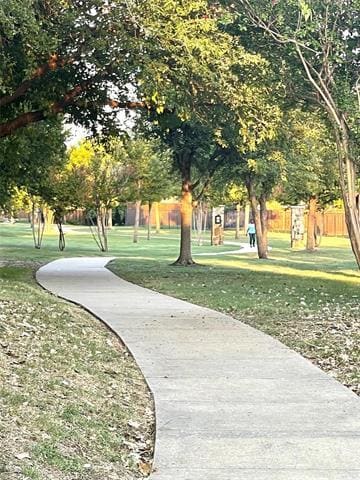 Building Photo - 11490 La Grange Dr