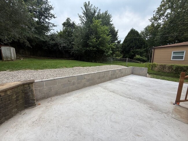 Building Photo - 9066 Pallardy Ln