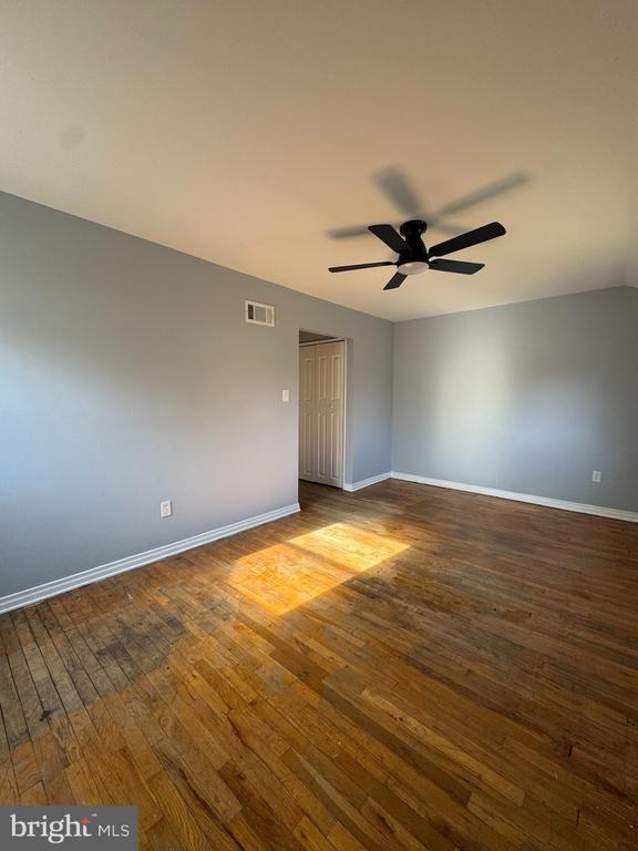 Building Photo - 5612 62nd Ave