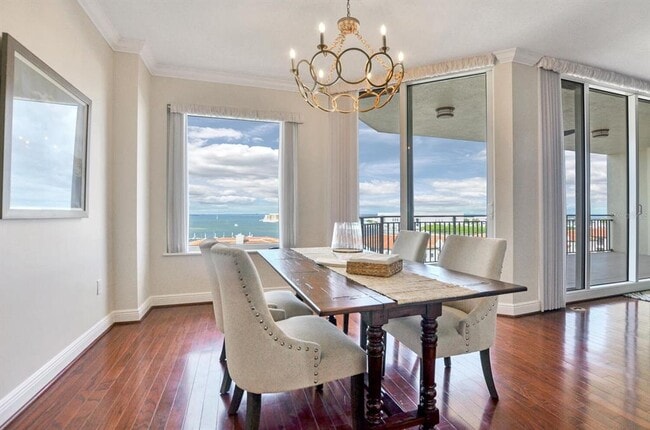 Building Photo - 5823 Bowen Daniel Dr