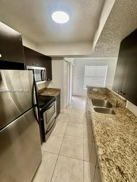 Building Photo - 10670 SW 156th Pl