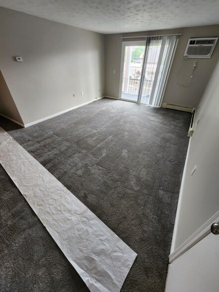 Building Photo - 201 Rose Ln St SW