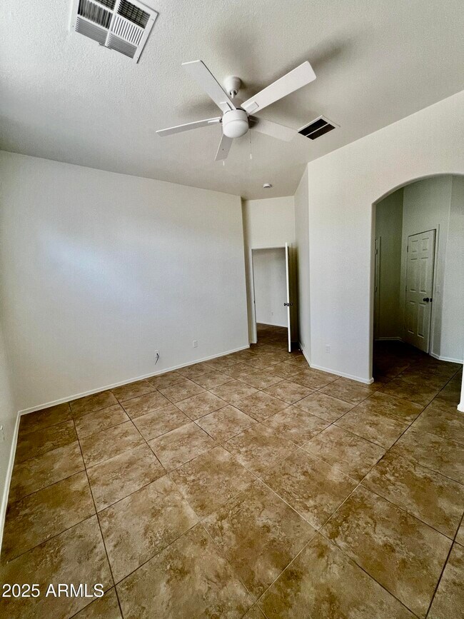 Building Photo - 515 E St Kateri Ln