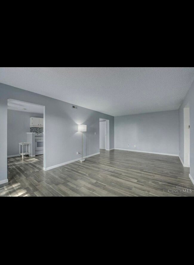 Building Photo - 3921 Mack Rd