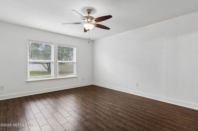 Building Photo - 15929 Hutton Ln