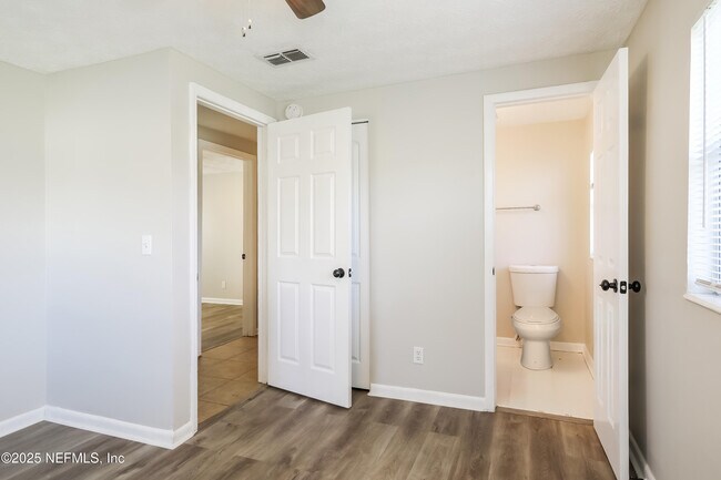 Building Photo - 8360 Red Holly Ln