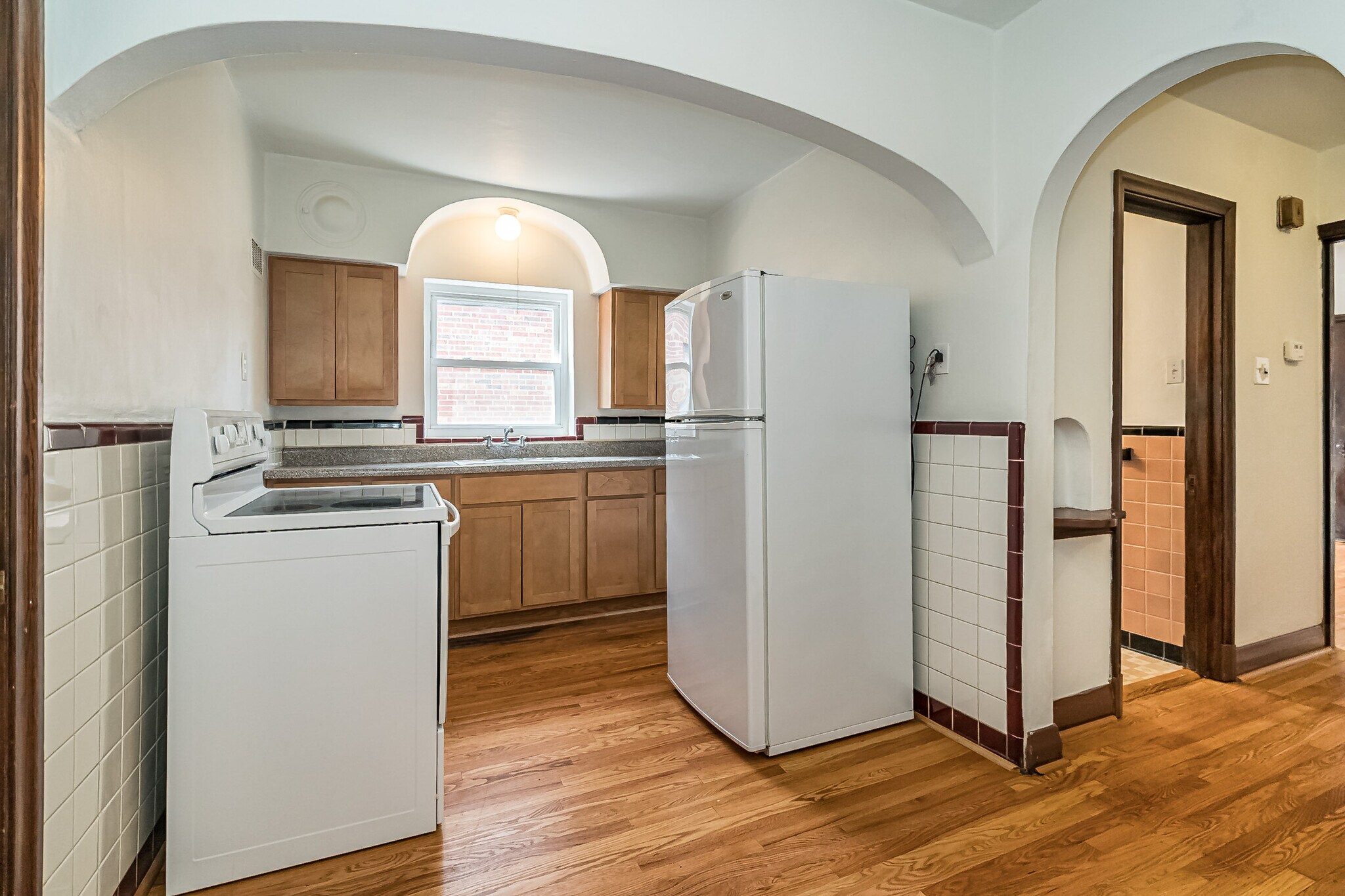 Building Photo - 6525 Devonshire Ave