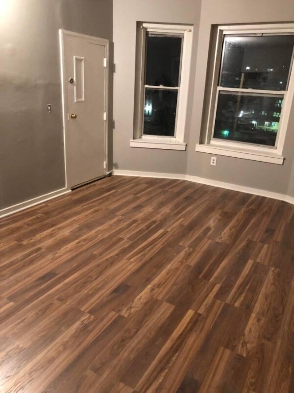 Building Photo - 35 Washington St