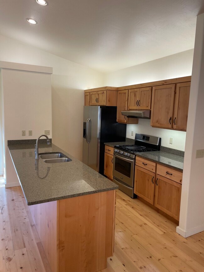 Kitchen - 714 State Park Rd