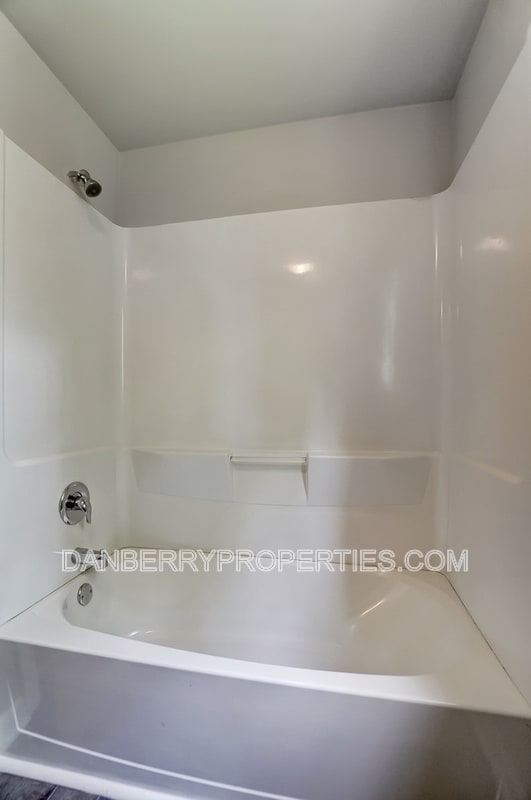 Building Photo - 1115 Secor Rd