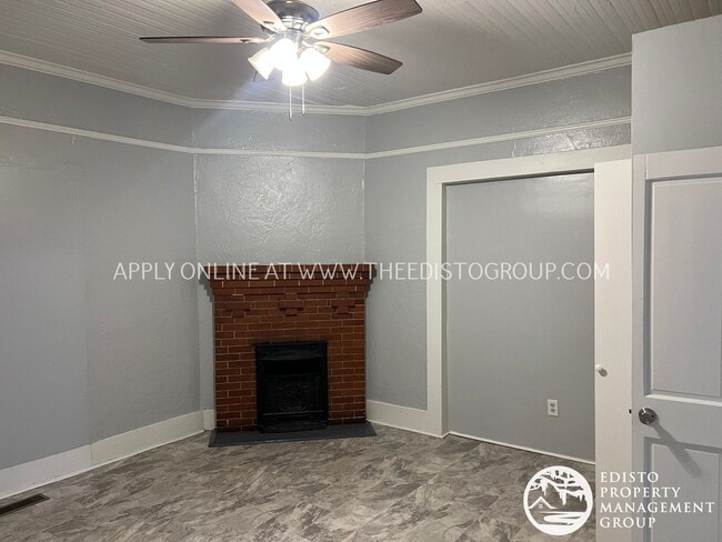 Building Photo - 497 Boulevard St