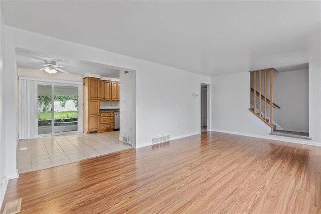 Building Photo - 117 Alpine Village Dr