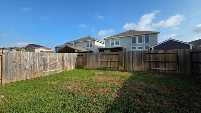 Building Photo - 9860 Grosbeak Ln