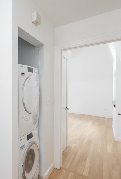 Building Photo - 130 Appleton St