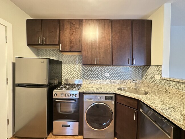 Building Photo - 2917 N Mildred Ave