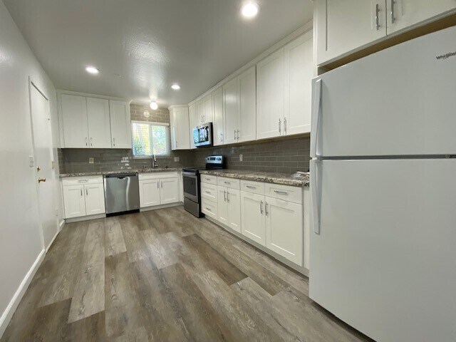 Primary Photo - Beautiful Duplex in Rockin, CA!
